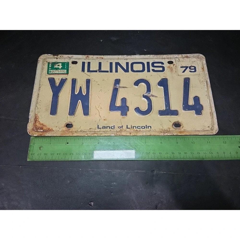 Illinois Vintage 1979 License Plate YW 4314 Land of Lincoln Blue Cream Rustic